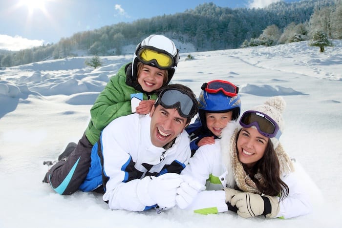 Tips liburan winter hemat biaya untuk keluarga