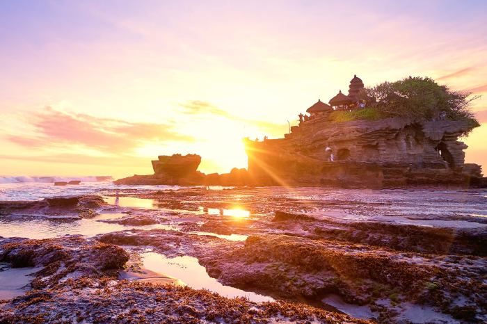 Pantai dengan sunset terbaik di Indonesia