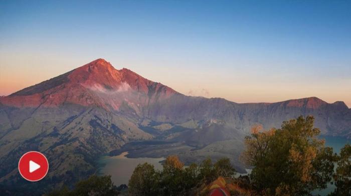 Hiking pendakian padar pulau gunung komodo puncak trails jalur mempesona