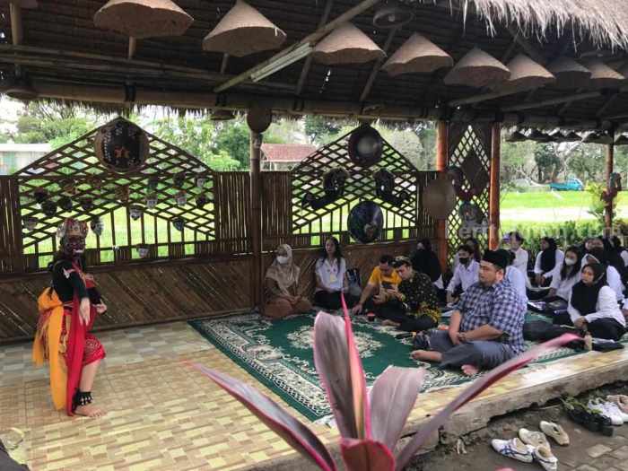 Batik malang motif jawa malangan timur macam jenis disebut juga populer tugu beserta