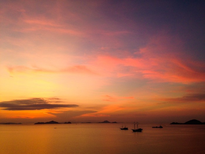 Labuan sunset bajo beautiful nilatanzil