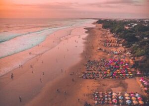 Pantai dengan Sunset Terbaik di Indonesia Saksikan Keajaiban Senja di Negeri Tropis