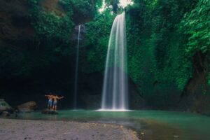 Lokasi Air Terjun Tersembunyi yang Jarang Dikunjungi Petualangan Menakjubkan di Alam Liar