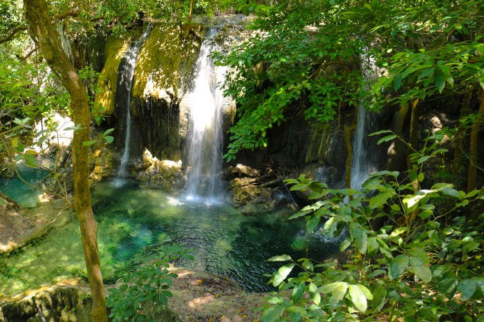 Menemukan air terjun tersembunyi di Nusa Tenggara yang terpencil