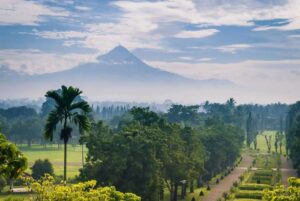 Jelajah Bukit Tersembunyi Jawa Tengah yang Masih Alami