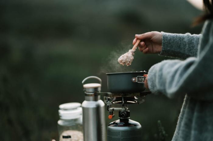 Tips memasak makanan di gunung saat camping