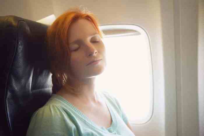 Tips Mengatasi Jet Lag Saat Traveling Ke Luar Negeri