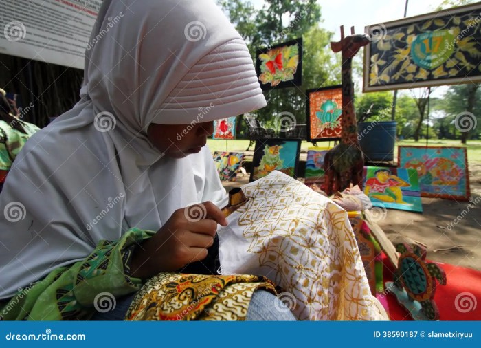 Pengalaman belajar membuat batik dan kopi di malang