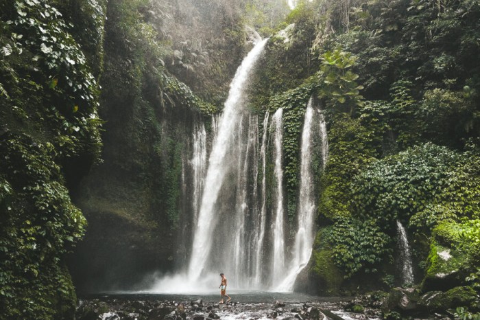 Petualangan menemukan air terjun tersembunyi di Lombok