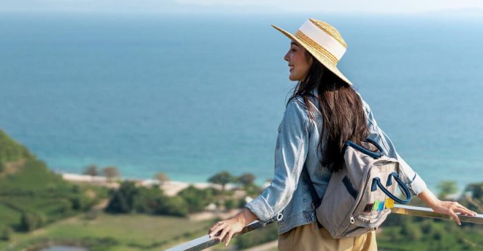 Women travel solo travelling traveler india alone trip do woman world become international yourself photography travelers like most dangerous places