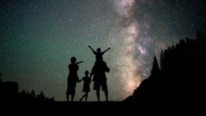 Wisata Stargazing Aman dan Nyaman untuk Keluarga