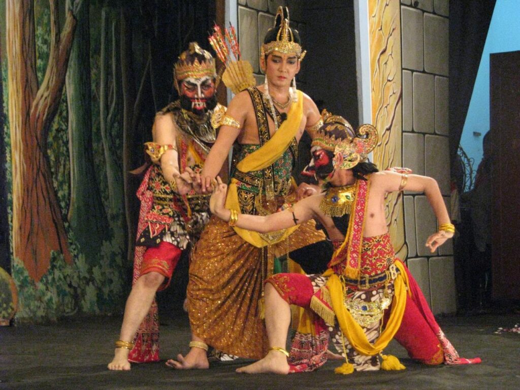 Wisata edukasi seni dan budaya tradisional Jawa Tengah yang unik