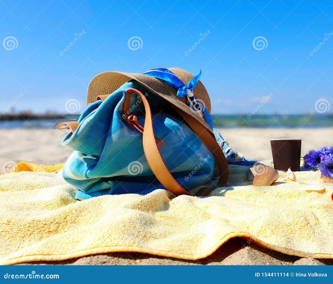 Tropical clothes vacation climate beach outfits week wear travel polyvore paradise wardrobe packing style capsule holiday article mexico hawaii