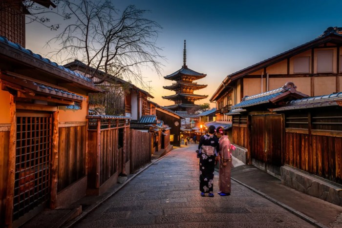 Area di Kyoto yang cocok untuk wisata budaya dan sejarah dengan akses mudah