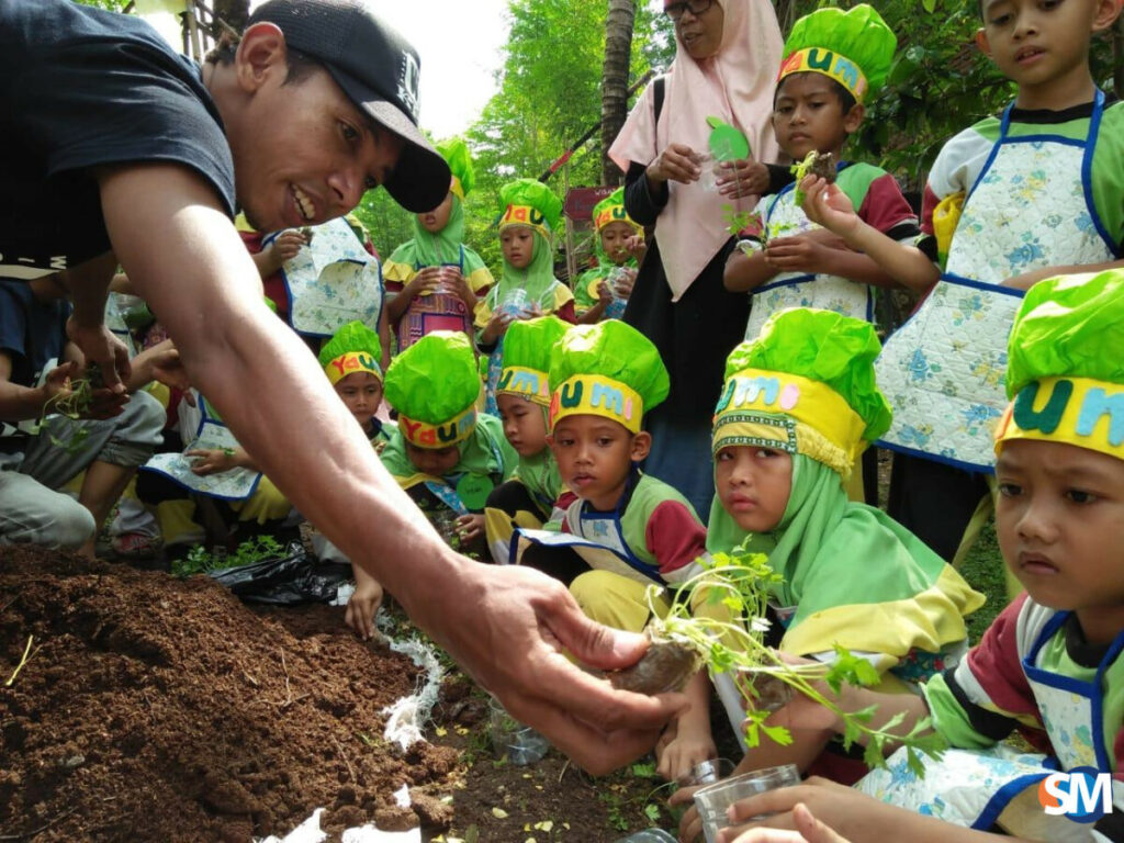 Wisata edukasi tanaman untuk anak usia dini di jakarta