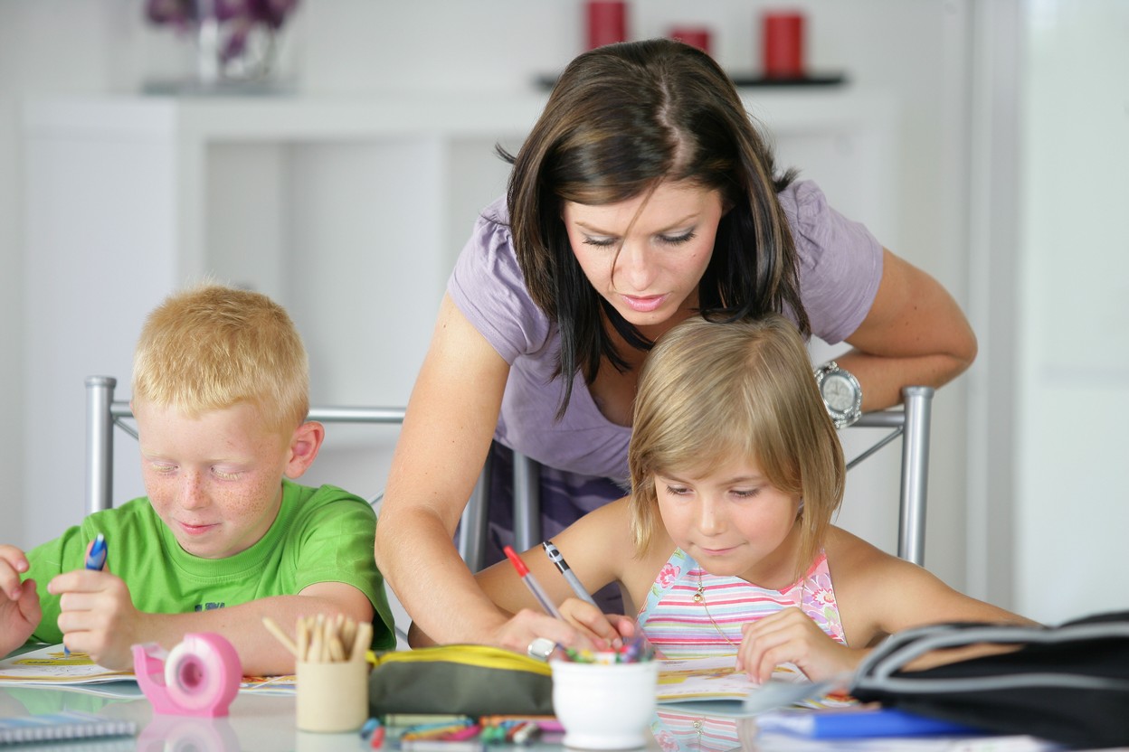 Contoh cerita liburan sekolah di rumah membantu ibu memasak